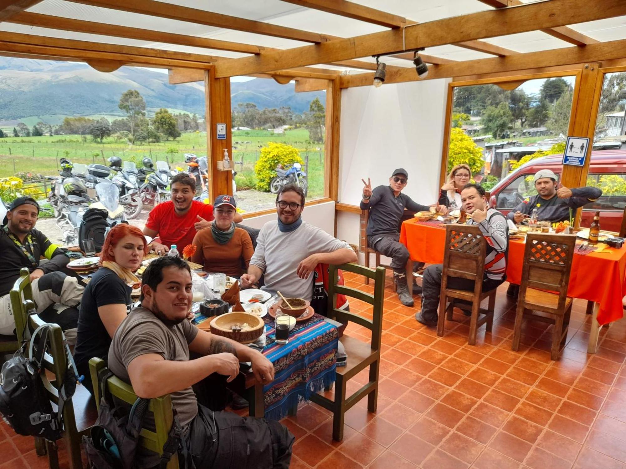 Ruta De Los Volcanes Machachi Exterior photo