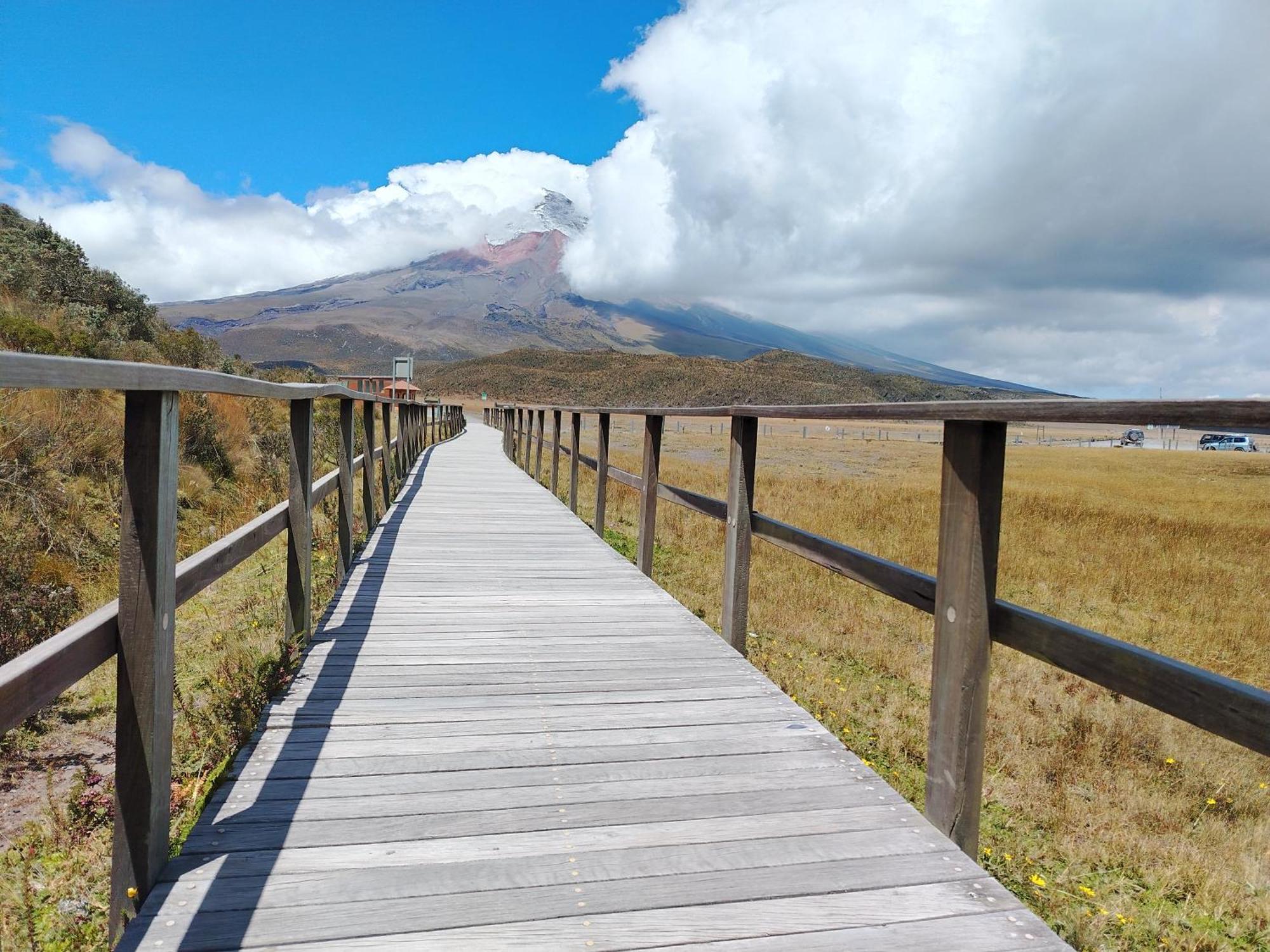 Ruta De Los Volcanes Machachi Exterior photo