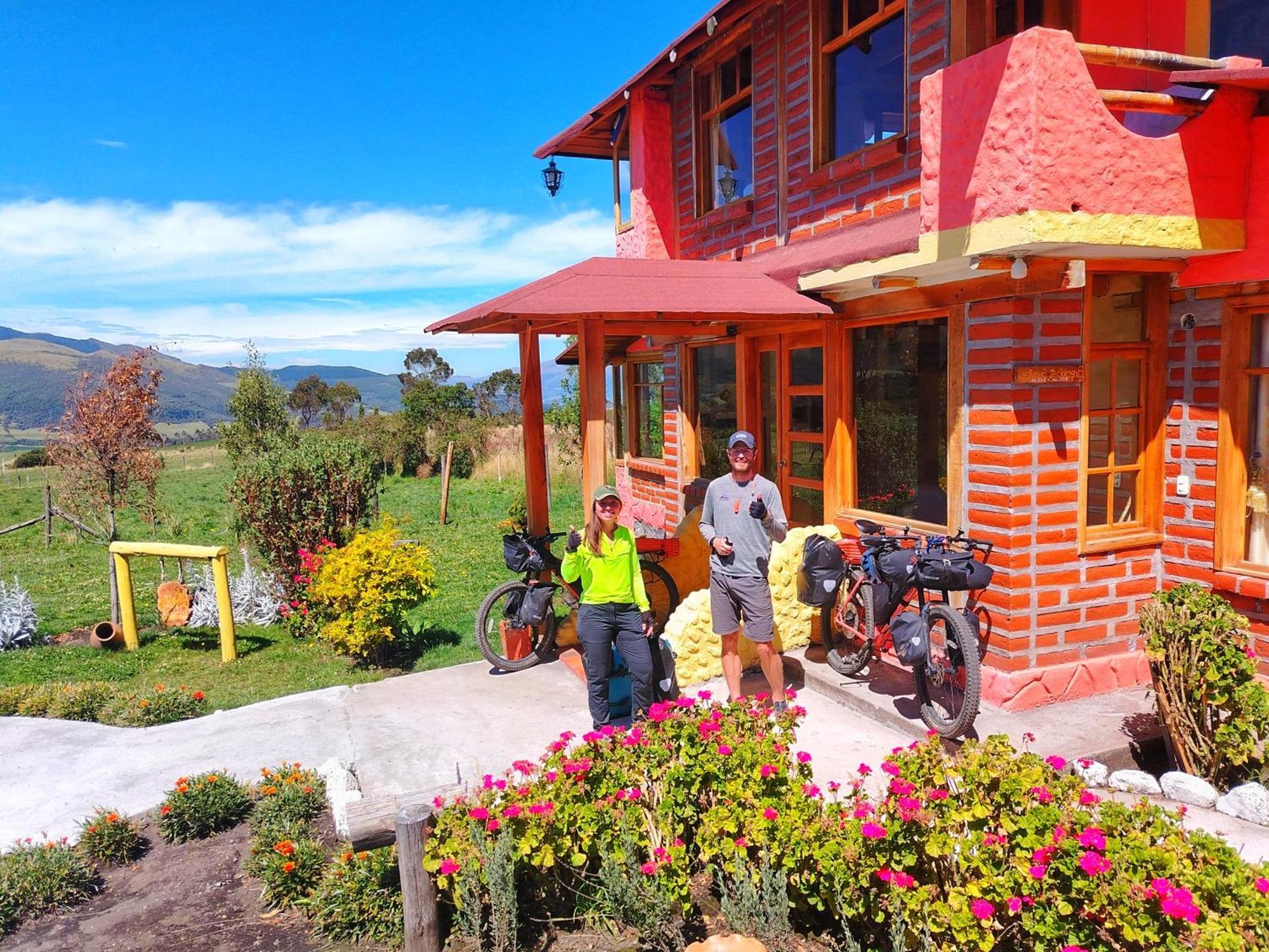 Ruta De Los Volcanes Machachi Exterior photo